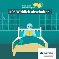 Unser Tipp gegen Wintermüdigkeit Nr. 5: Wirklich abschalten. Kurz vor dem Einschlafen auf Fernseher, Tablets oder euer Smartphone verzichten und vielleicht lieber mal ein gutes Buch lesen. Eure Kollegen freuen sich sicher auch über ein paar nette Buchtipps und man hat gleich neuen Gesprächsstoff für die Mittagspause.
