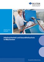 (21.06.2019) Diese Broschüre fasst die wichtigsten Anforderungen an Wäschereien in Fragen der Arbeitssicherheit und des Gesundheitsschutzes zusammen und gibt Hinweise zur praktischen Umsetzung. Dazu gehören Informationen zur Organisation des Arbeitsschutzes - zum Beispiel zur Durchführung von Unterweisungen - ebenso wie ergonomische Tipps und Ausführungen zu Gefahrstoffen und zur Hygiene am Arbeitsplatz. Der Anhang verweist unter anderem auf Rechtsvorschriften und vertiefendes Infomaterial, bietet einen Vordruck für den Unterweisungsnachweis und eine Hilfestellung für die Ausstattung der Betriebsräume mit Feuerlöschern.