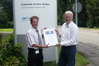 Zertifikatsübergabe bei der Schneider Electric Motion Deutschland GmbH