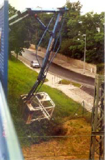 Monteur stürzte neun Meter aus Hubarbeitsbühne