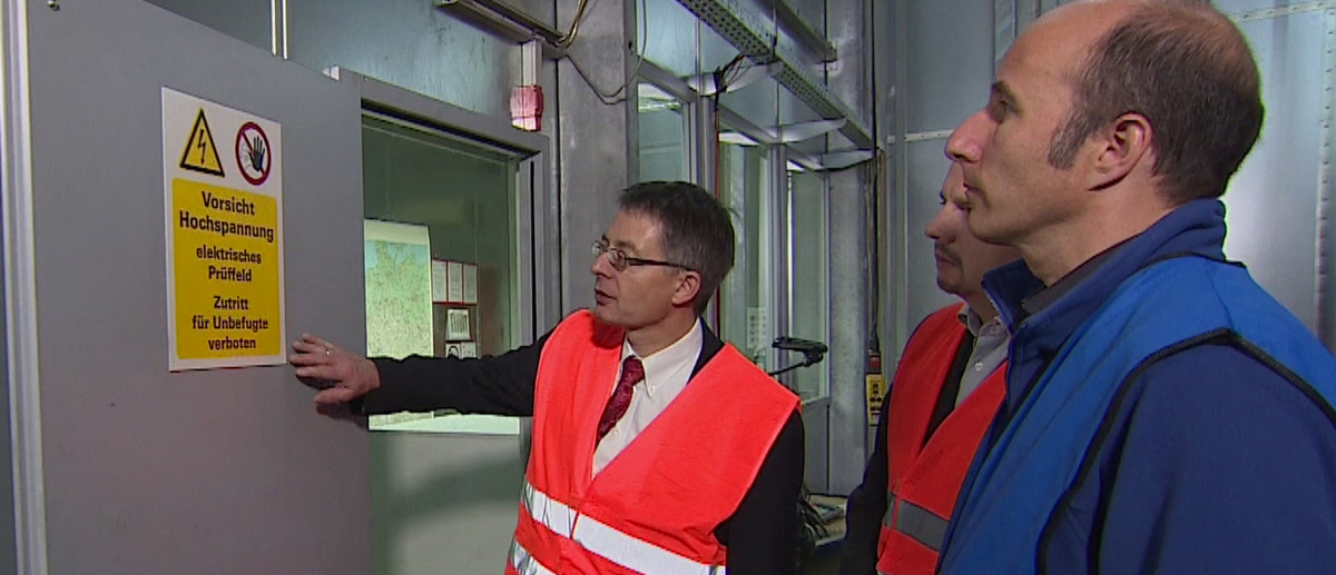 Aufsichtspersonen unterstützen Fachkräfte für Arbeitssicherheit.