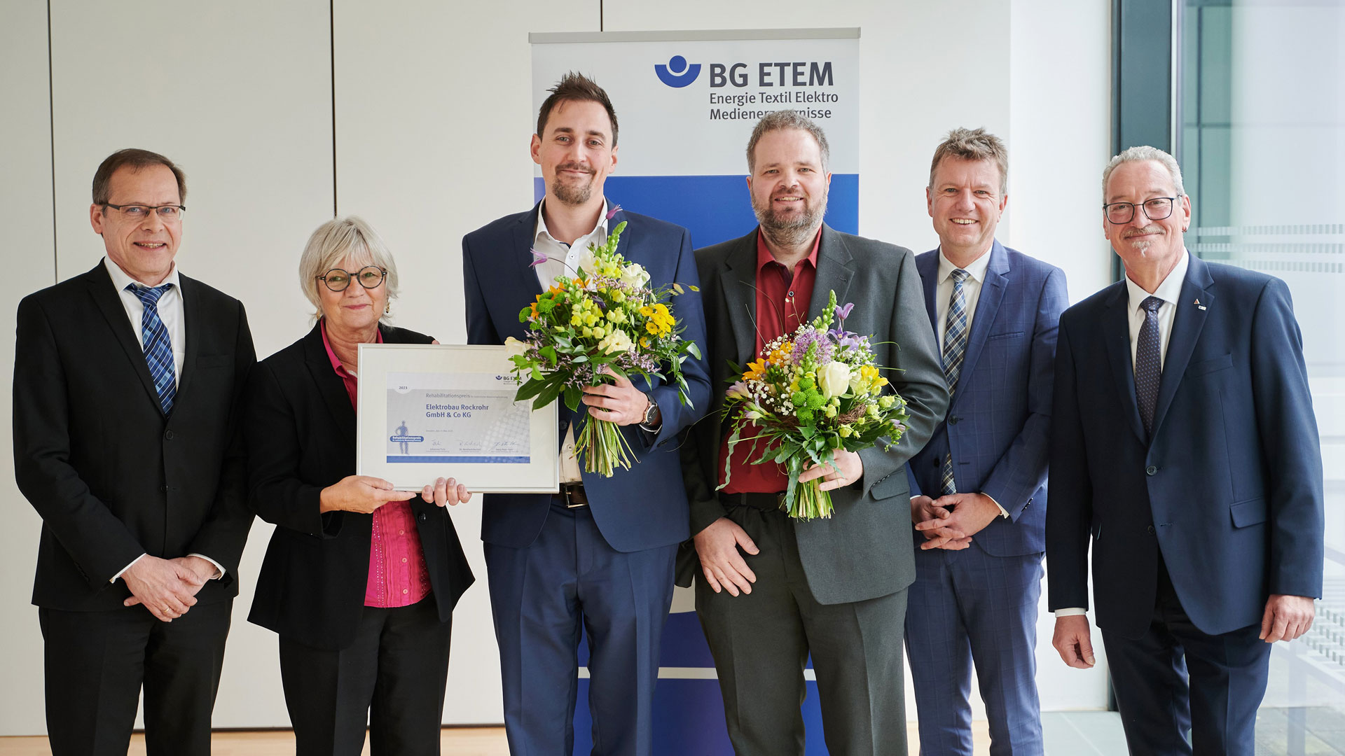 BG ETEM zeichnet Elektrobau Rockrohr GmbH + Co. KG für vorbildliche Wiedereingliederung aus.